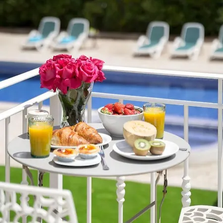 Ferrarias Villa Sleeps 7 With Air Con And Wifi فيلة Ferrarias (Loule)