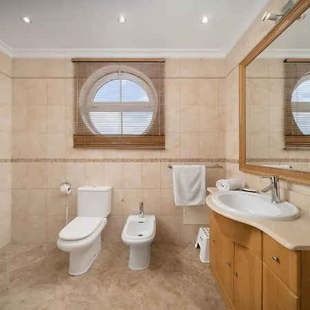 Ferrarias Villa Sleeps 7 With Air Con And Wifi Ferrarias (Loule)