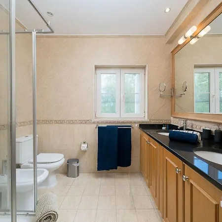 Villa Ferrarias Villa Sleeps 7 With Air Con And Wifi Ferrarias (Loule)