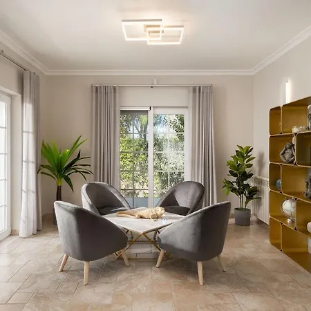 Ferrarias Villa Sleeps 7 With Air Con And Wifi Ferrarias (Loule)