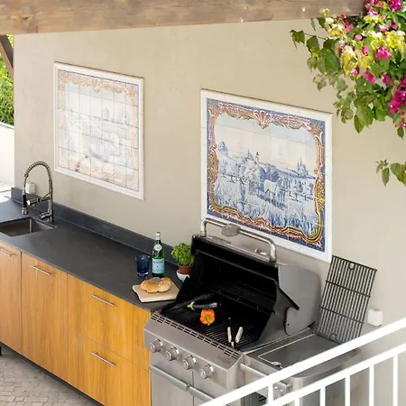Villa Ferrarias Villa Sleeps 7 With Air Con And Wifi