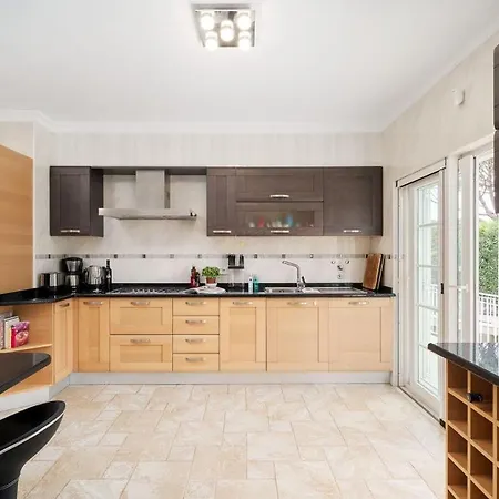 Willa Ferrarias Villa Sleeps 7 With Air Con And Wifi Ferrarias (Loule)