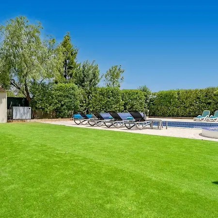 ヴィラ Ferrarias Villa Sleeps 7 With Air Con And Wifi